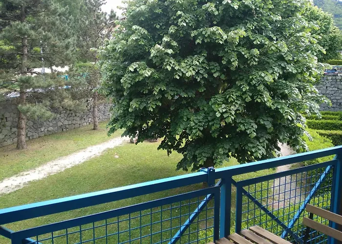 Duplex Lumineux - 40M2 - 2 Chambres - Balcon Terrasse - Parking - Entierement Renove En Mai 2024