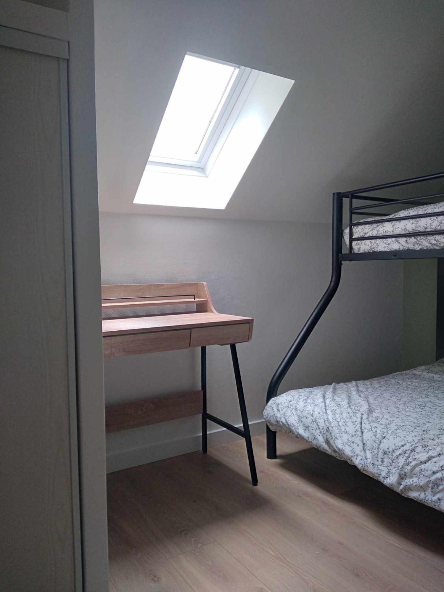 Duplex Lumineux - 40m2 - 2 - Balcon Terrasse - Parking - Entierement Renove En Mai 2024 *