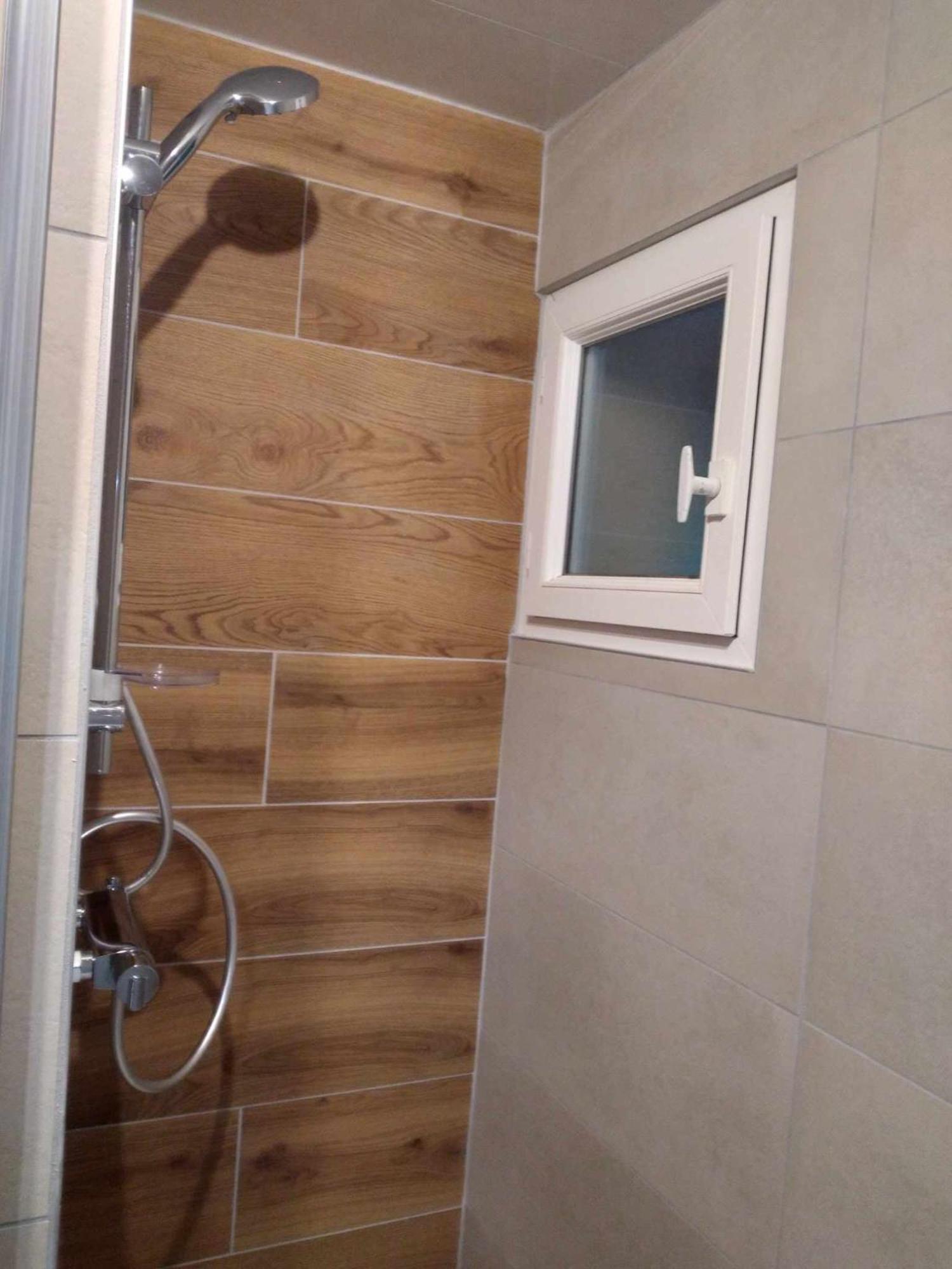 Duplex Lumineux - 40m2 - 2 - Balcon Terrasse - Parking - Entierement Renove En Mai 2024 *